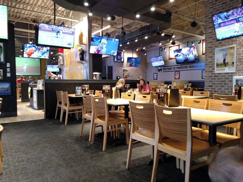 Buffalo Wild Wings | meal takeaway | 101 W E 29th St A, Pittsburg, KS 66762, USA | 6202325737 OR +1 620-232-5737