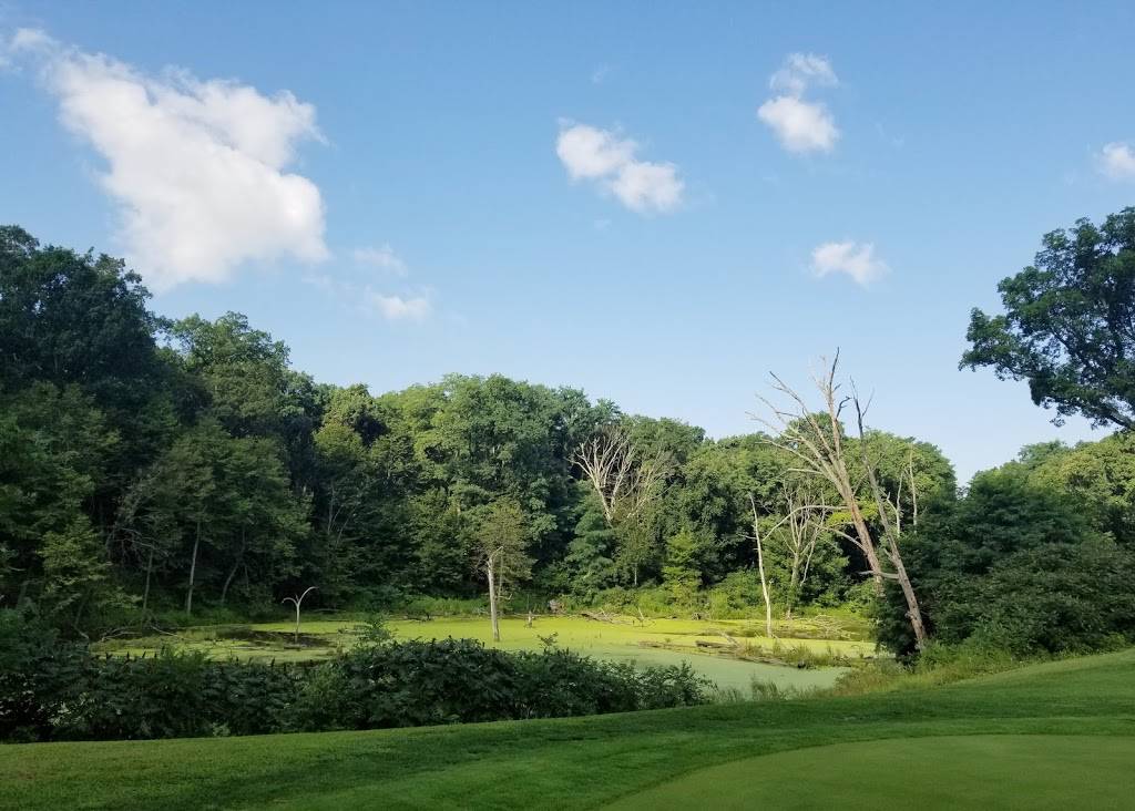 Robbinhurst Golf Club and Driving Range | restaurant | 383 W 875 N, Valparaiso, IN 46385, USA | 2197629711 OR +1 219-762-9711