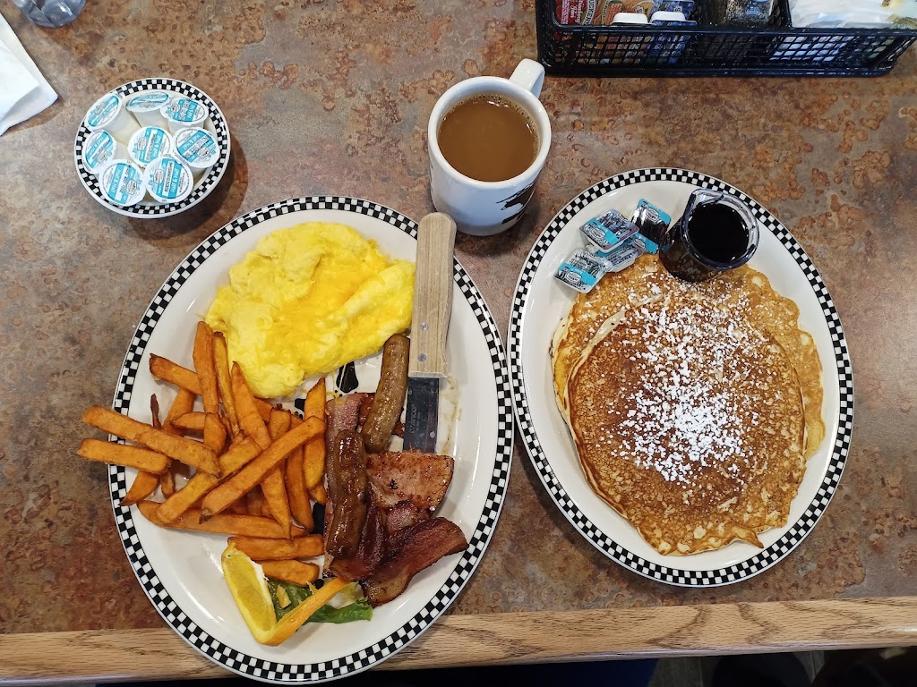 Black Bear Diner El Paso | restaurant | 1295 Horizon Blvd, El Paso, TX 79927, USA | 9158591906 OR +1 915-859-1906