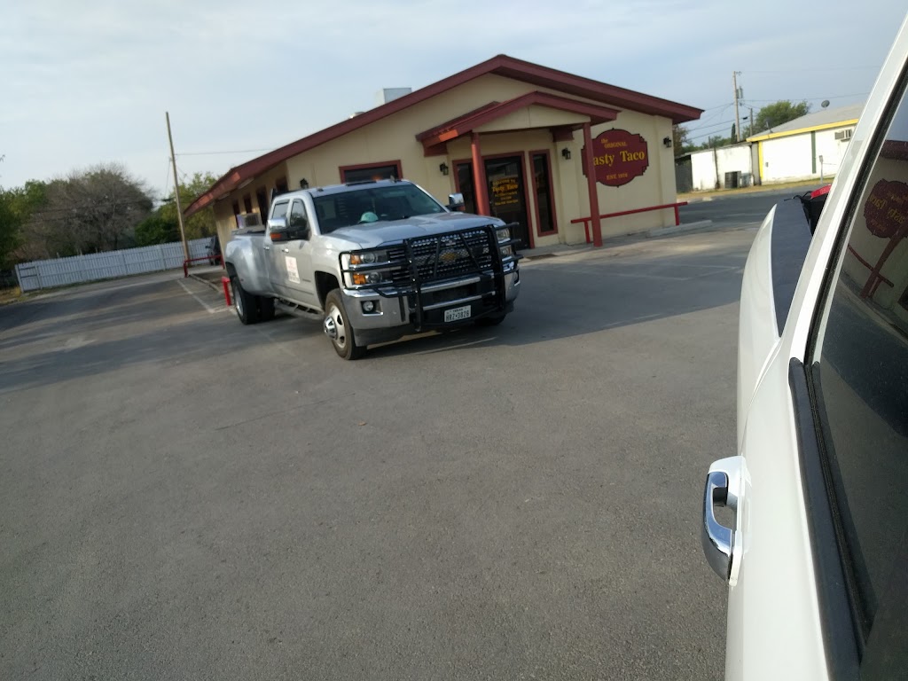 Tasty Taco Drive Inn | restaurant | 912 E Crockett St, Crystal City, TX 78839, USA | 8303742560 OR +1 830-374-2560