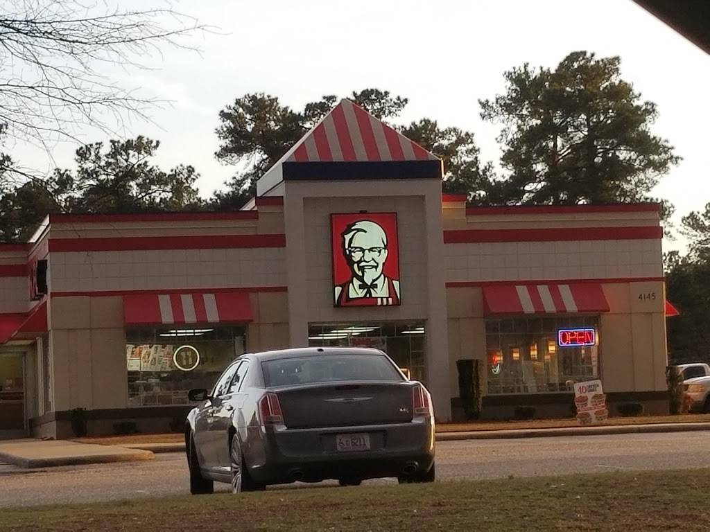 KFC | meal takeaway | Gruber Rd & Reilly St, Fort Bragg, NC 28307, USA | 9109601200 OR +1 910-960-1200
