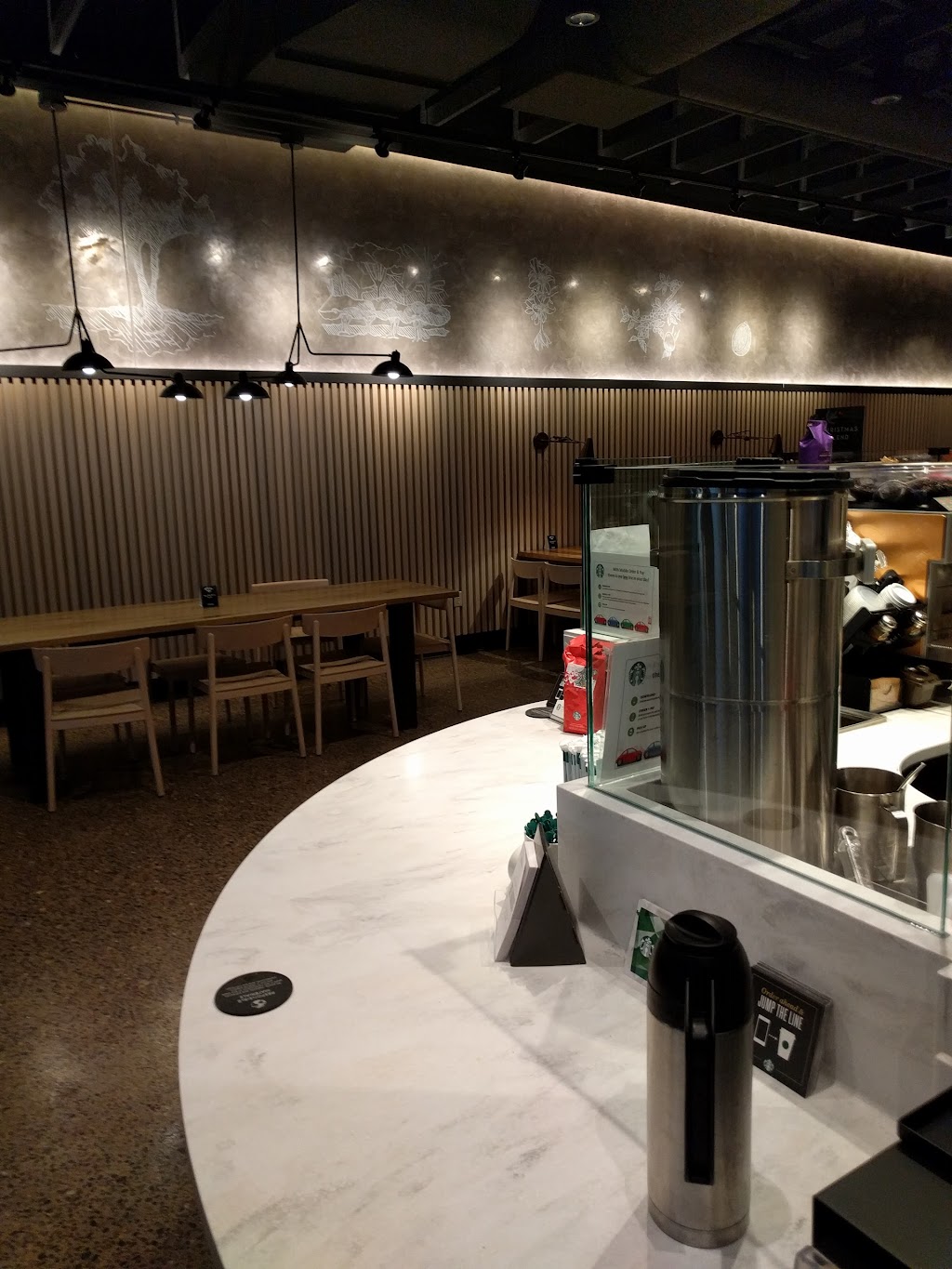 Starbucks | cafe | 1016 Hwy 96 E, Vadnais Heights, MN 55127, USA | 6127592737 OR +1 612-759-2737