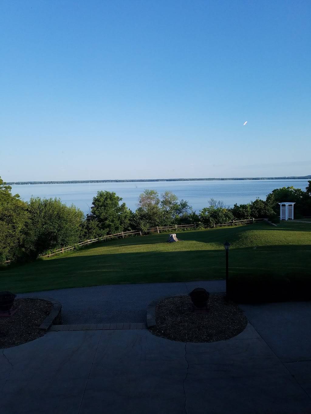 Koshkonong Mounds Country Club | restaurant | W7670 Koshkonong Mounds Rd, Fort Atkinson, WI 53538, USA | 9205632823 OR +1 920-563-2823