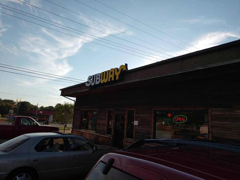 Subway | restaurant | 112 Chicago Ave, Savanna, IL 61074, USA | 8152737821 OR +1 815-273-7821