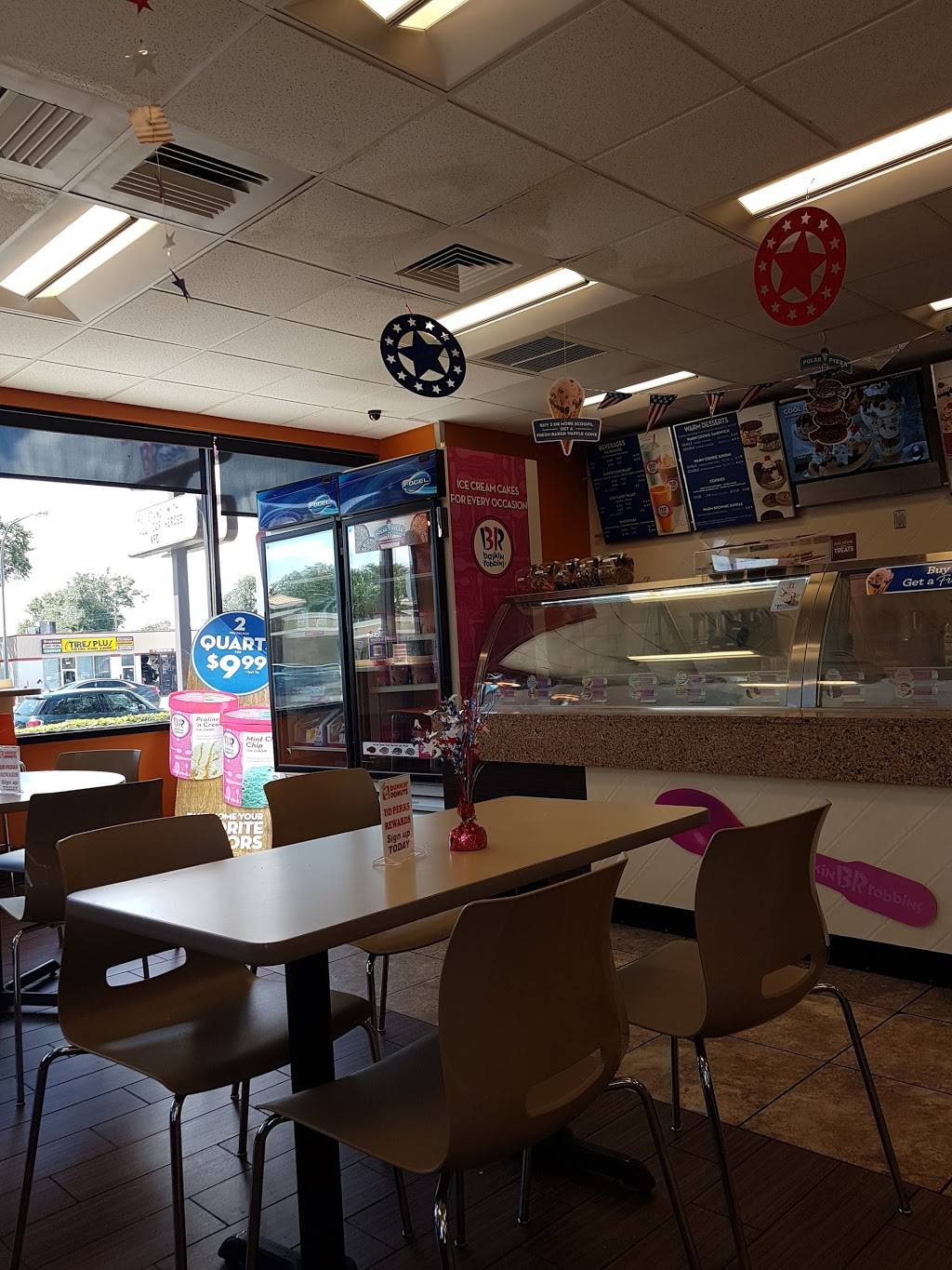 Dunkin | bakery | 807 W Vine St, Kissimmee, FL 34741, USA | 4079332545 OR +1 407-933-2545