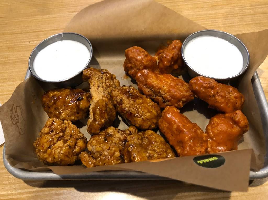 Buffalo Wild Wings | meal takeaway | 778 Freeport Ave, Elk River, MN 55330, USA | 7632419464 OR +1 763-241-9464