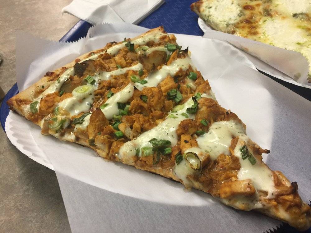 Marios Pizza | restaurant | 940 Manhattan Ave, Brooklyn, NY 11222, USA | 7183492700 OR +1 718-349-2700