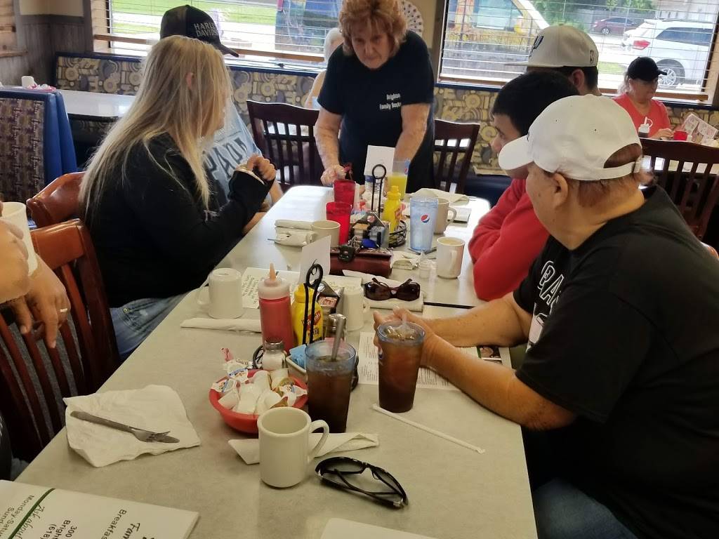 Brighton Family Restaurant | restaurant | 300 N Maple St, Brighton, IL 62012, USA | 6183723567 OR +1 618-372-3567
