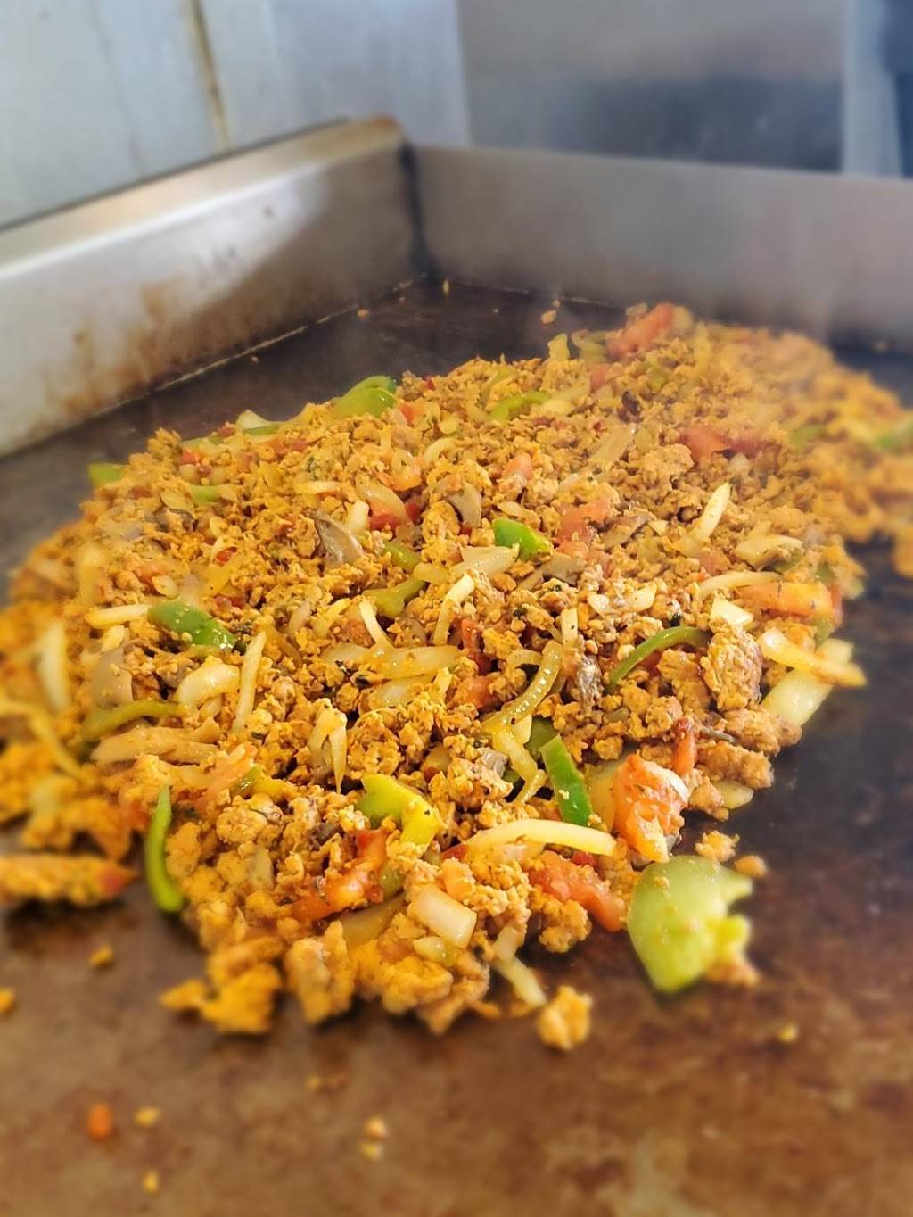 KHAN HALAL GYROS | restaurant | 4915 Indian Head Hwy, Oxon Hill, MD 20745, USA | 3018395050 OR +1 301-839-5050