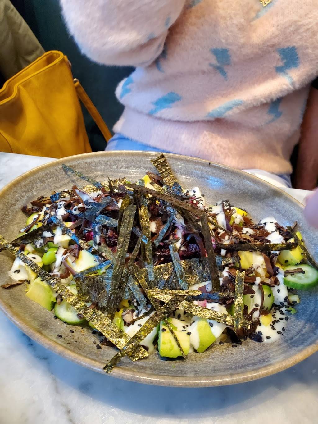 LOV | restaurant | 140 Promenade Du Centropolis, Laval, QC H7T 2Z6, Canada | 5142871155 OR +1 514-287-1155