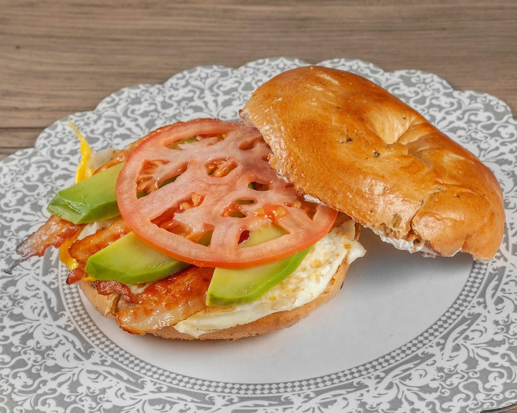 Sweet & Savory Donuts and Bagels, Inc | bakery | 1026A Clement St, Radford, VA 24141, USA | 5408389085 OR +1 540-838-9085