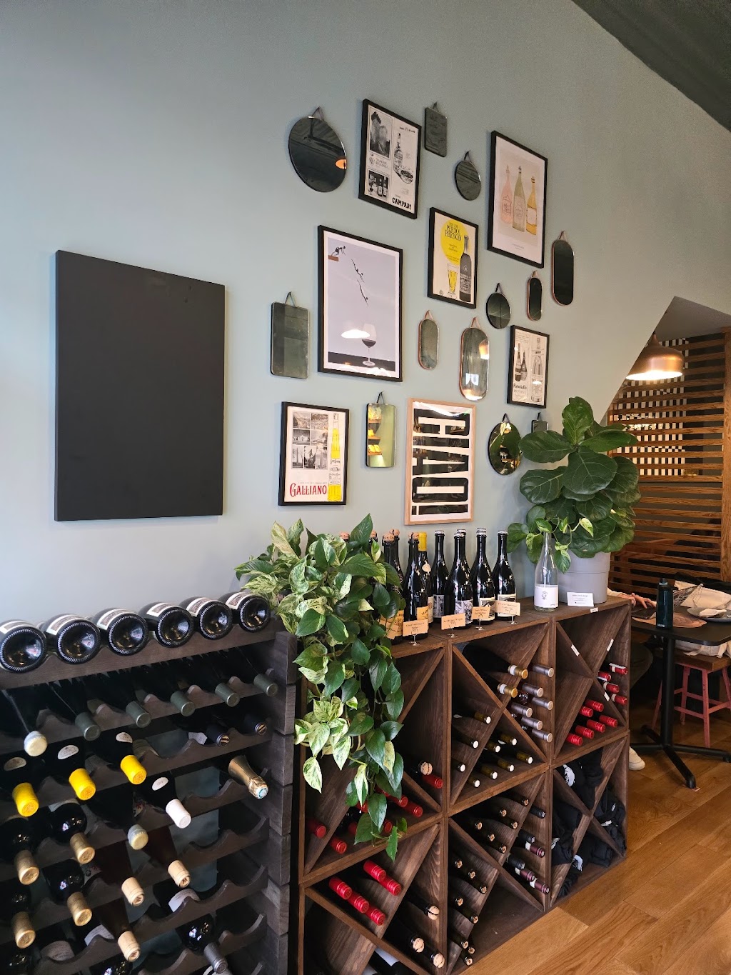 Koma Cafe | restaurant | 8006 Flower Ave, Takoma Park, MD 20912, USA | 2402680630 OR +1 240-268-0630