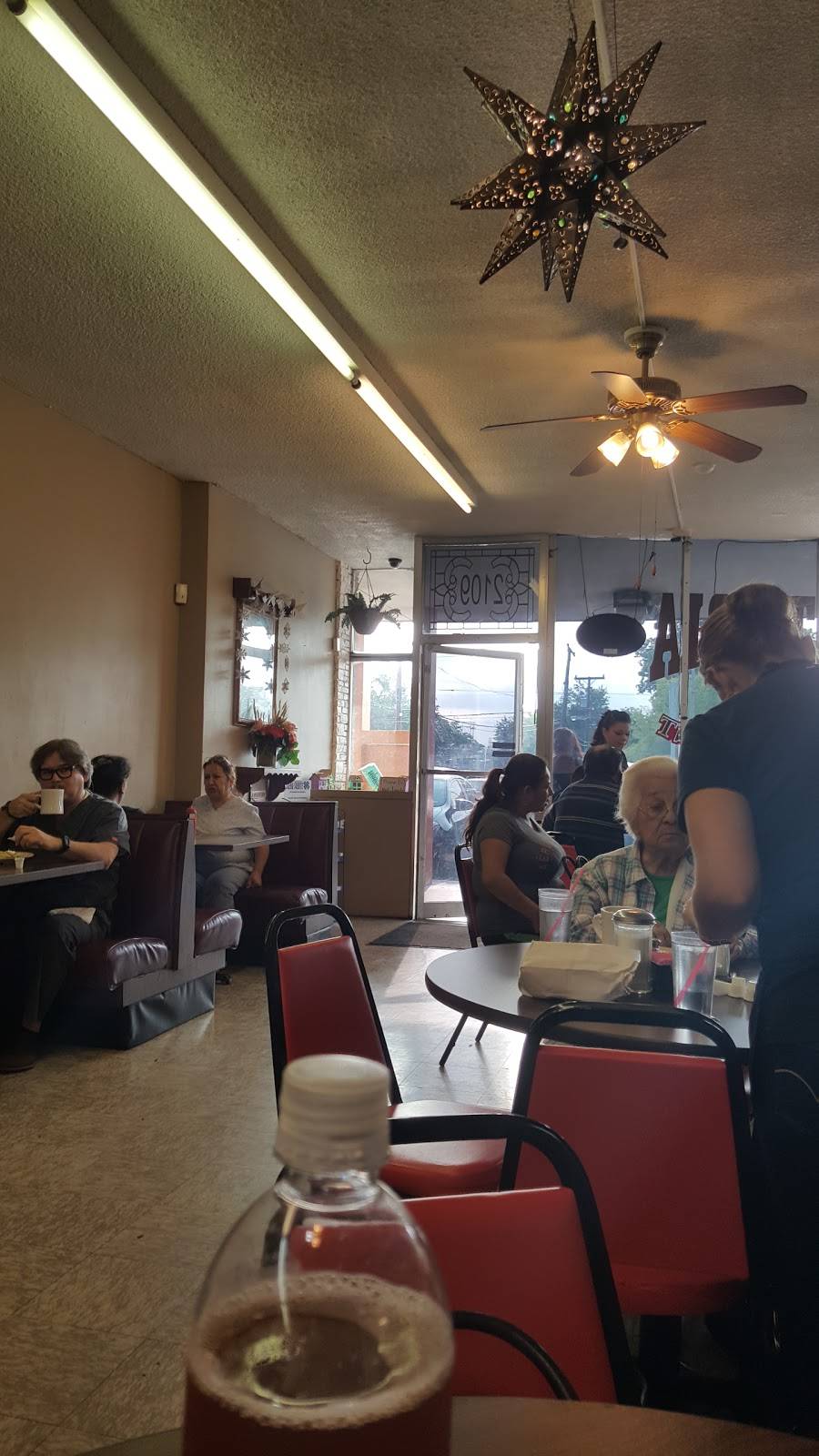 La Victoria | restaurant | 2109 Vance Jackson Rd, San Antonio, TX 78213, USA | 2107366545 OR +1 210-736-6545