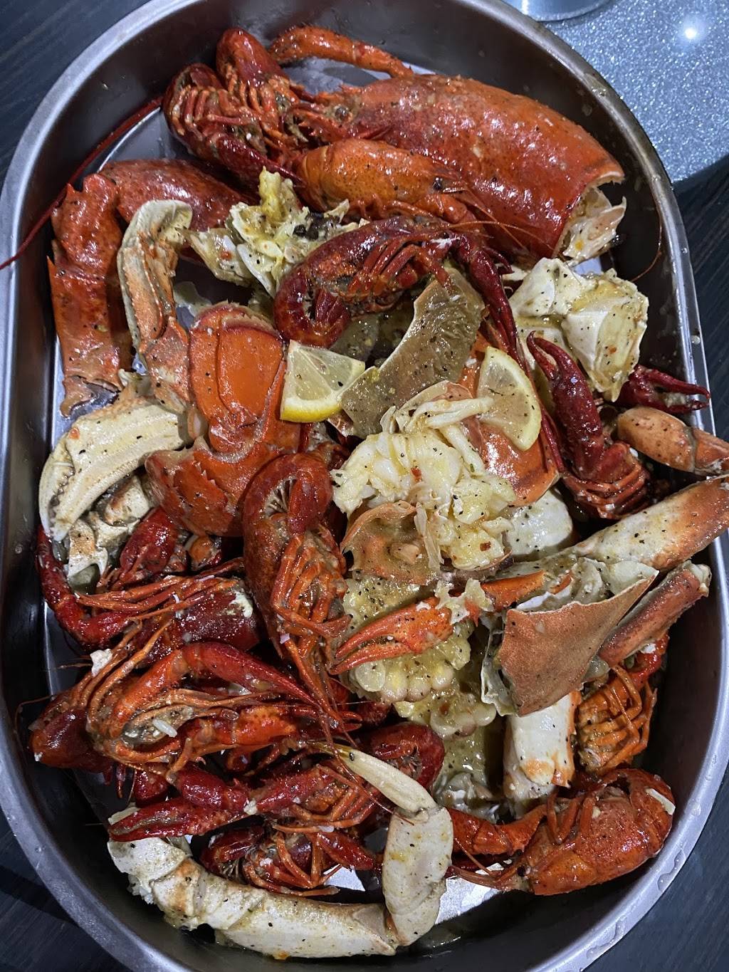 168 Crab & Karaoke | night club | 32415 John R Rd, Madison Heights, MI 48071, USA | 2486160168 OR +1 248-616-0168