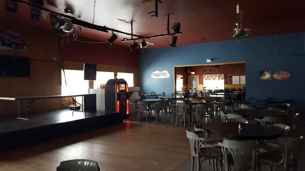 Bar le Contour | night club | 453 Rue Saint Alphonse, Lac-aux-Sables, QC G0X 1M0, Canada | 4183362846 OR +1 418-336-2846