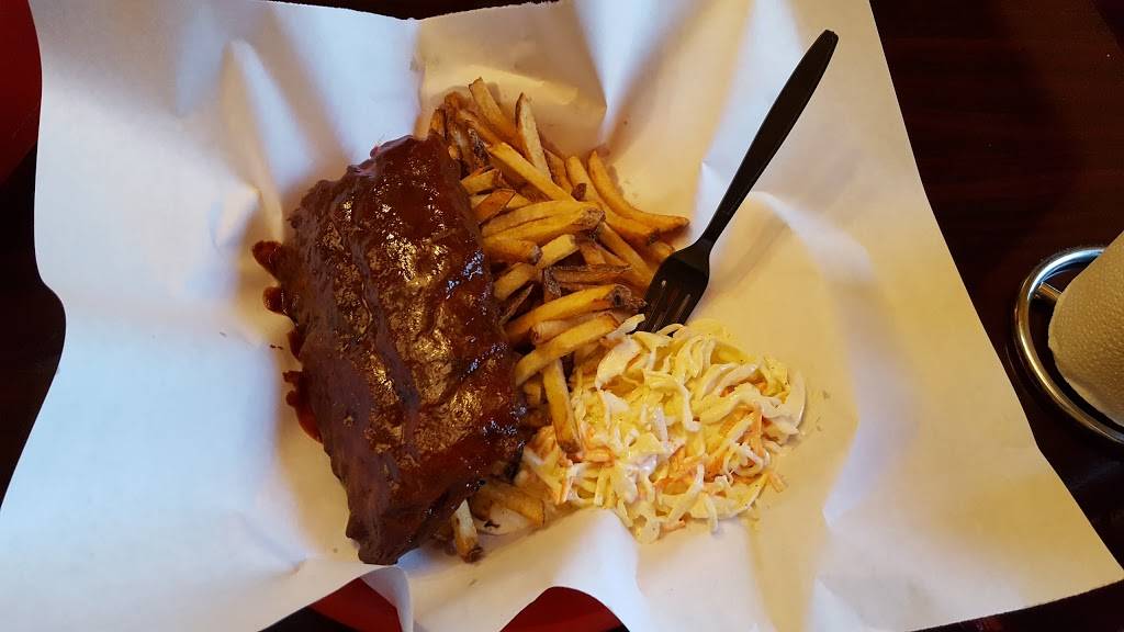 Bourbon BBQ Supply | restaurant | 27 E 33rd St, Paterson, NJ 07514, USA | 2014444744 OR +1 201-444-4744