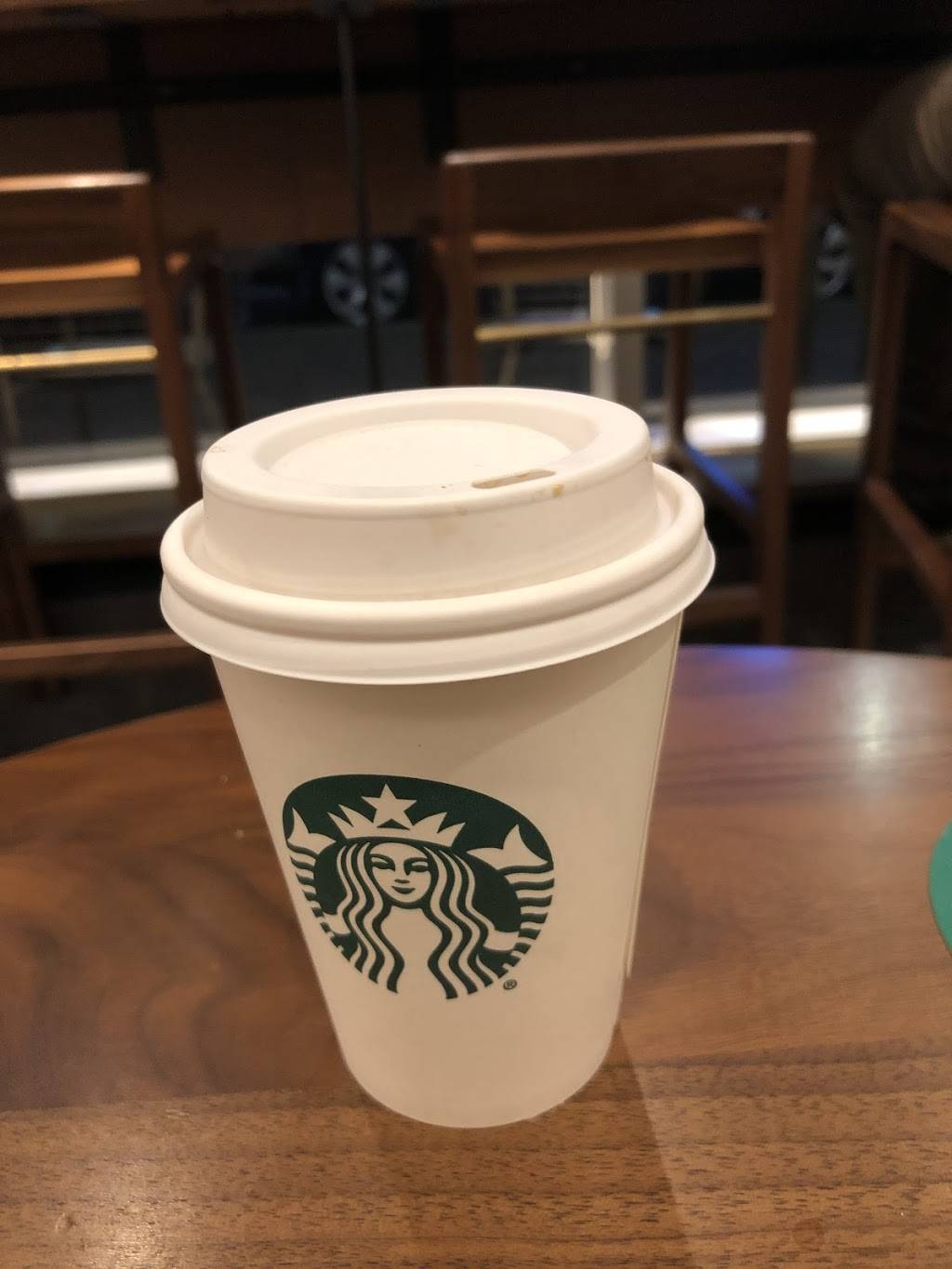 Starbucks | cafe | 1735 N Lynn St #020, Arlington, VA 22209, USA | 7034657425 OR +1 703-465-7425