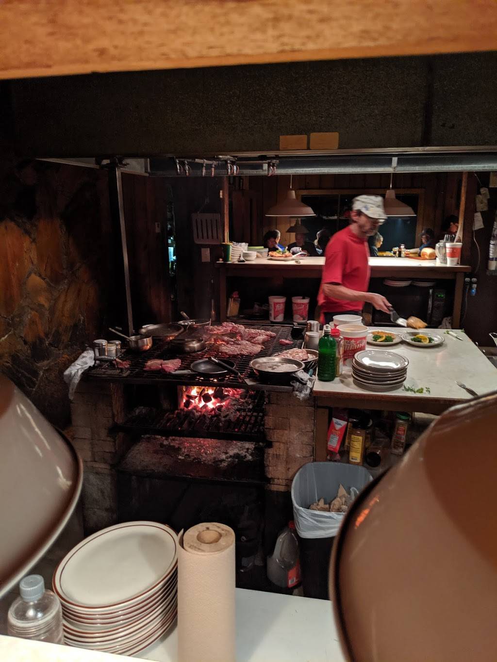 Steak Inn | restaurant | 22290 Waters Edge Dr, Shell Knob, MO 65747, USA | 4178586814 OR +1 417-858-6814