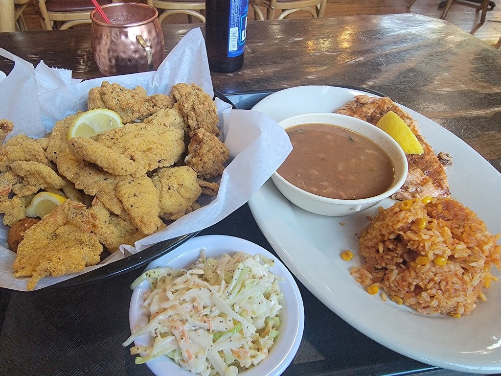 Shuck Me Hochatown | restaurant | 83 N Lukfata Trail, Broken Bow, OK 74728, USA | 5804943474 OR +1 580-494-3474
