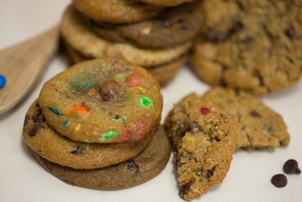 Hot Box Cookies | bakery | 9 N Central Ave, Clayton, MO 63105, USA | 3143968682 OR +1 314-396-8682