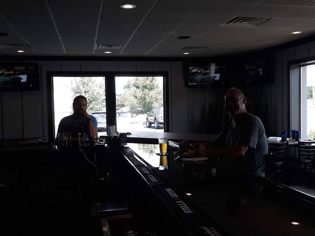 The Home Stretch Bar and Grill | restaurant | 1045 N Main St, Nicholasville, KY 40356, USA | 8593056843 OR +1 859-305-6843