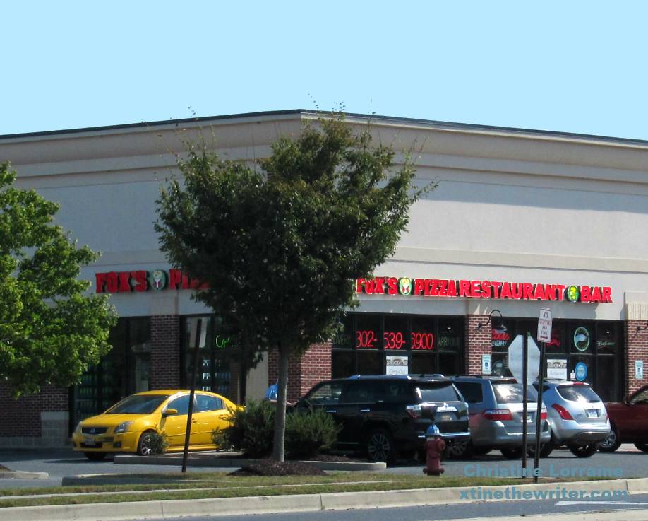 Foxs Pizza Den | restaurant | 200 Atlantic Ave, Millville, DE 19967, USA | 3025396900 OR +1 302-539-6900