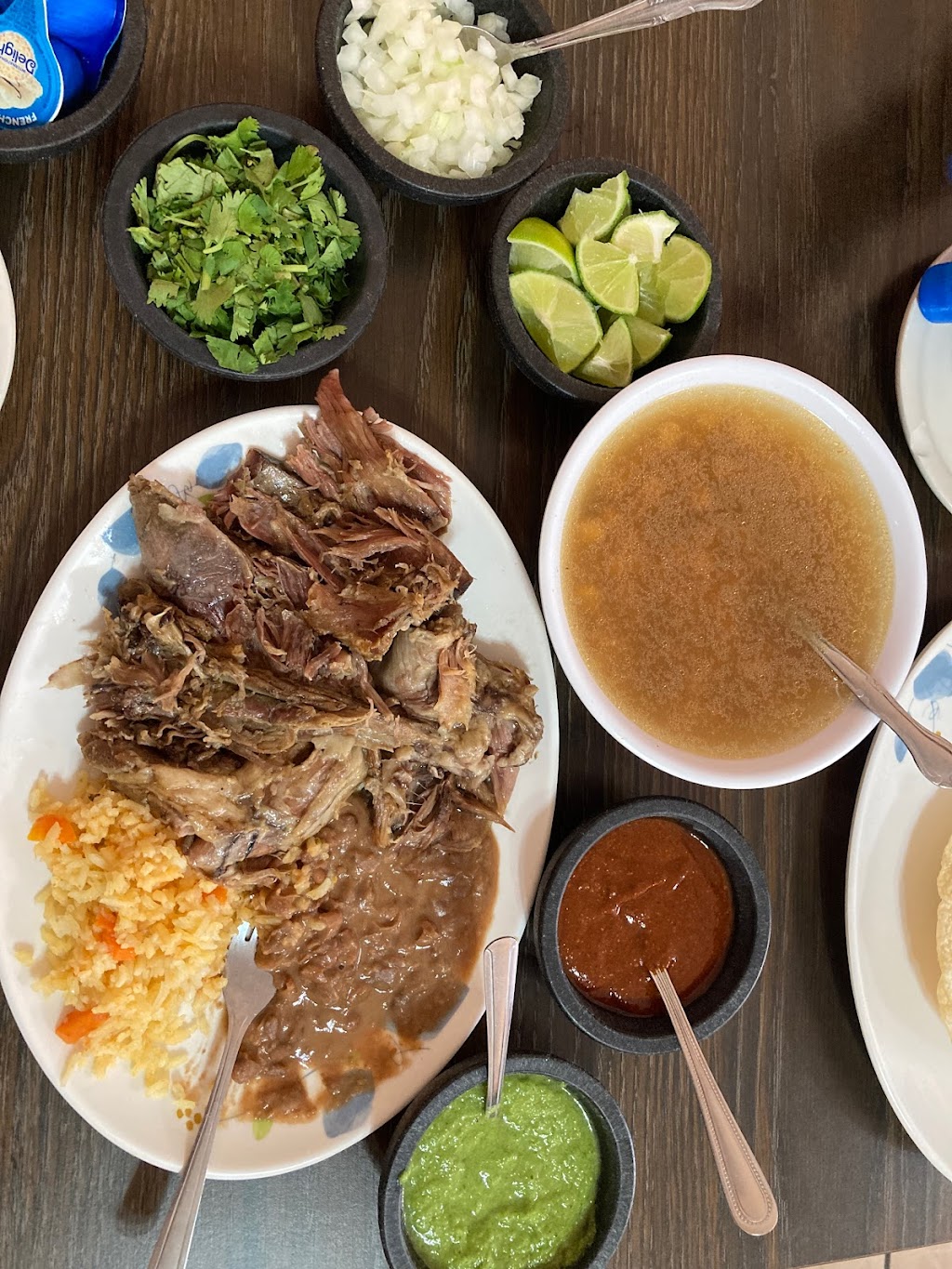 La Barbacha | restaurant | 2422 W Whittier Blvd, Montebello, CA 90640, USA | 3232464803 OR +1 323-246-4803