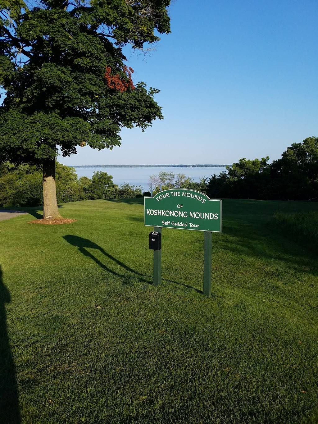 Koshkonong Mounds Country Club | restaurant | W7670 Koshkonong Mounds Rd, Fort Atkinson, WI 53538, USA | 9205632823 OR +1 920-563-2823