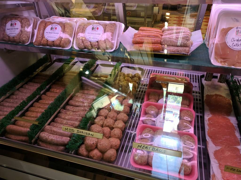 Giacomos Italian Market | restaurant | 2109 New Garden Rd E, Greensboro, NC 27410, USA | 3362822855 OR +1 336-282-2855