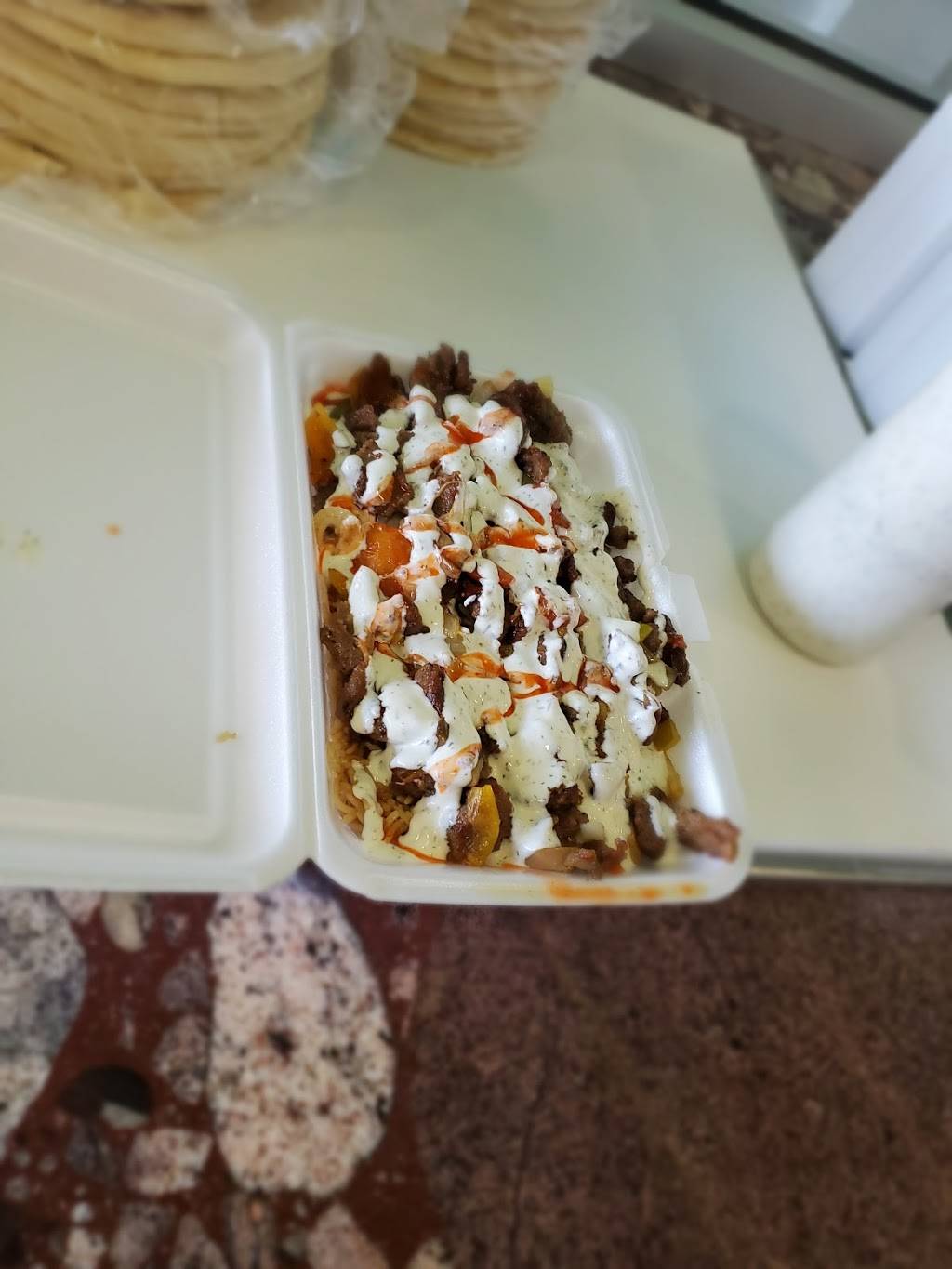 KHAN HALAL GYROS | restaurant | 4915 Indian Head Hwy, Oxon Hill, MD 20745, USA | 3018395050 OR +1 301-839-5050