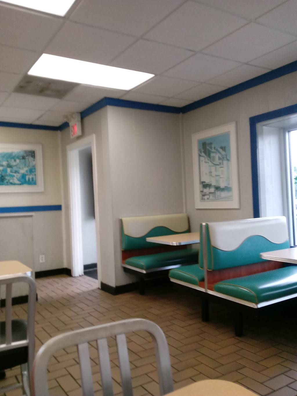 Long John Silvers | restaurant | 230 S Elm St, Washington Ct Hs, OH 43160, USA | 7403357411 OR +1 740-335-7411