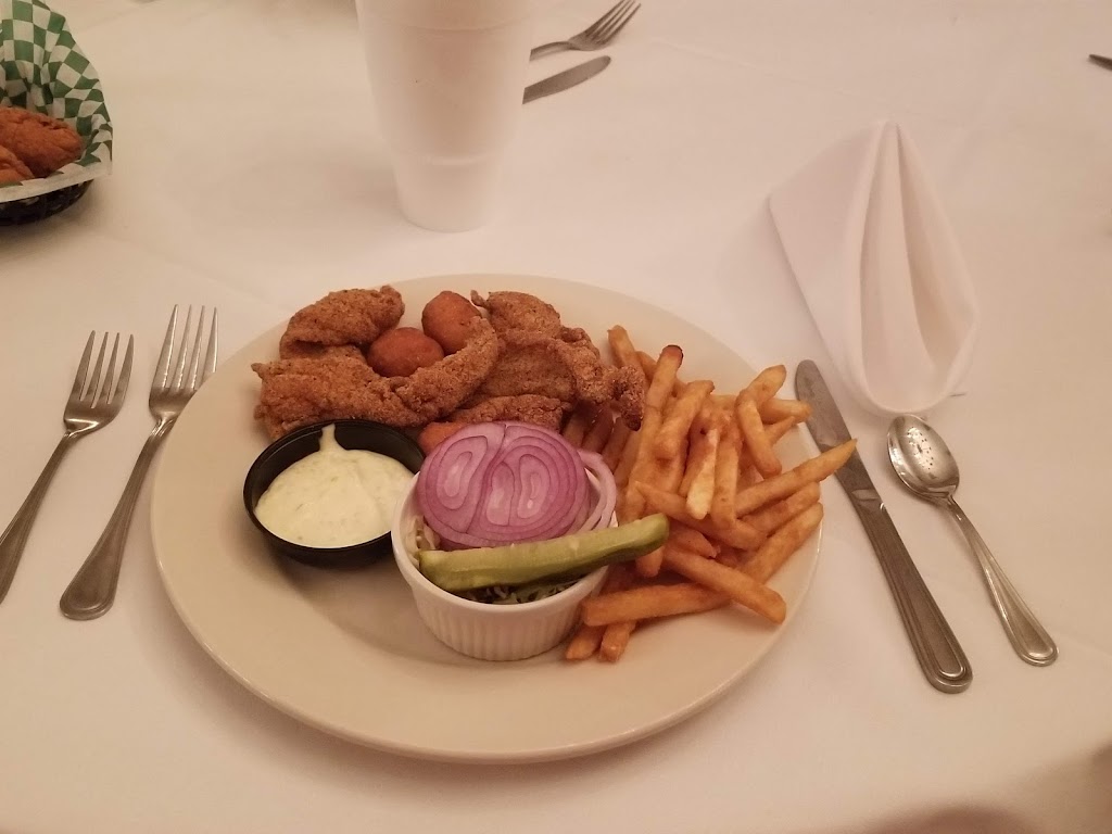 Fox Haven Country Club | restaurant | 1 Country Club Dr, Sikeston, MO 63801, USA | 5734812175 OR +1 573-481-2175