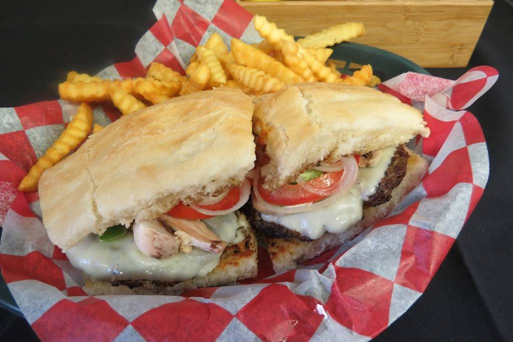 Grampa Tonys on Madeline Island | restaurant | 814 Fort Rd, La Pointe, WI 54850, USA | 7157473911 OR +1 715-747-3911