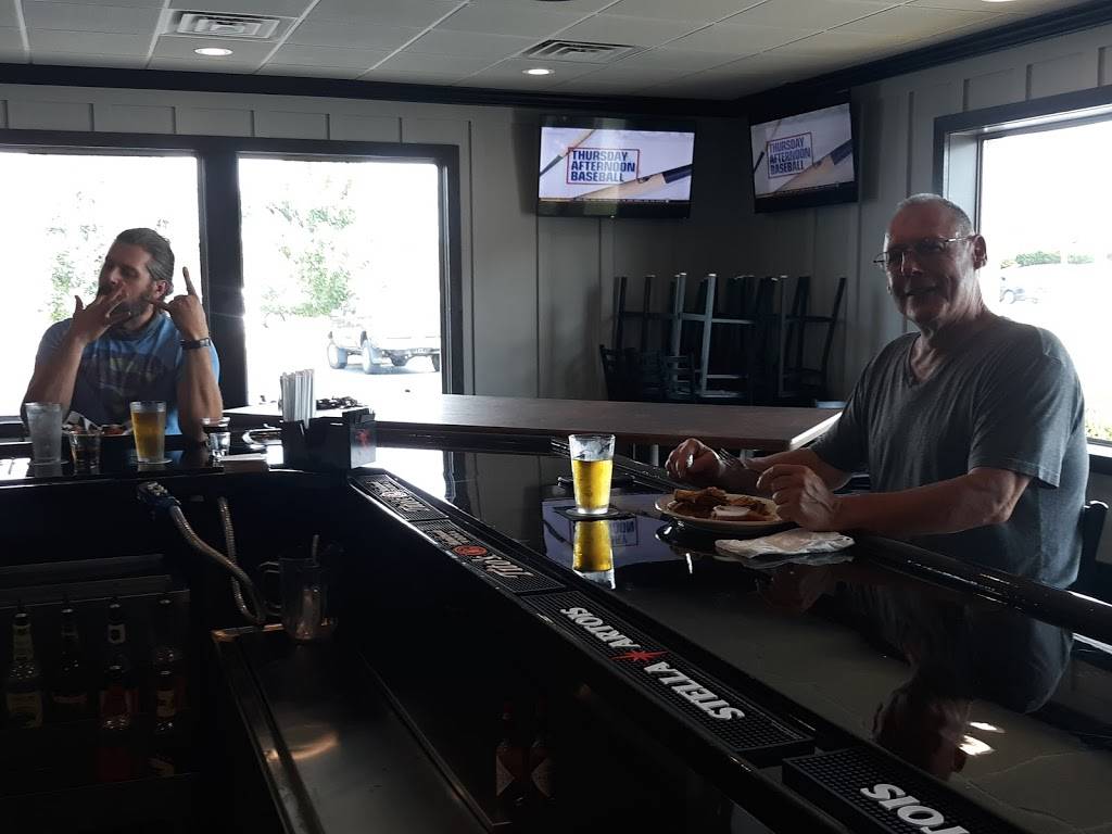 The Home Stretch Bar and Grill | restaurant | 1045 N Main St, Nicholasville, KY 40356, USA | 8593056843 OR +1 859-305-6843
