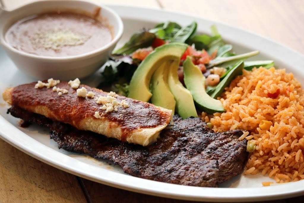 Salsa Verde | restaurant | 107 N Batavia Ave, Batavia, IL 60510, USA | 6304253521 OR +1 630-425-3521