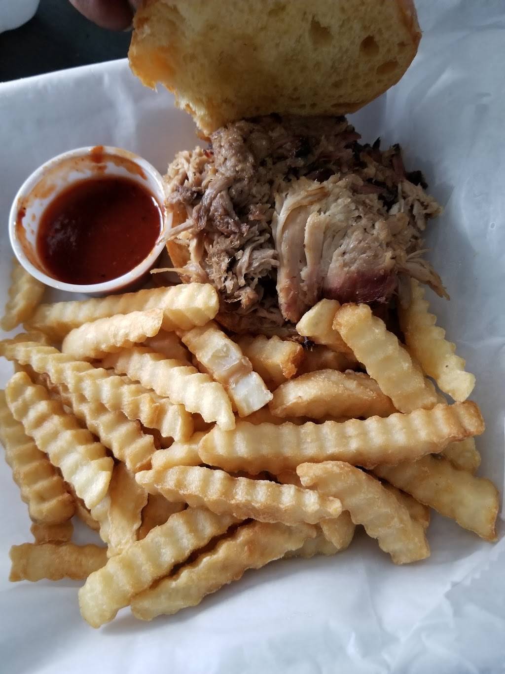 Smokin PO Boys BBQ | restaurant | 67 W Athens St, Winder, GA 30680, USA | 6784259374 OR +1 678-425-9374