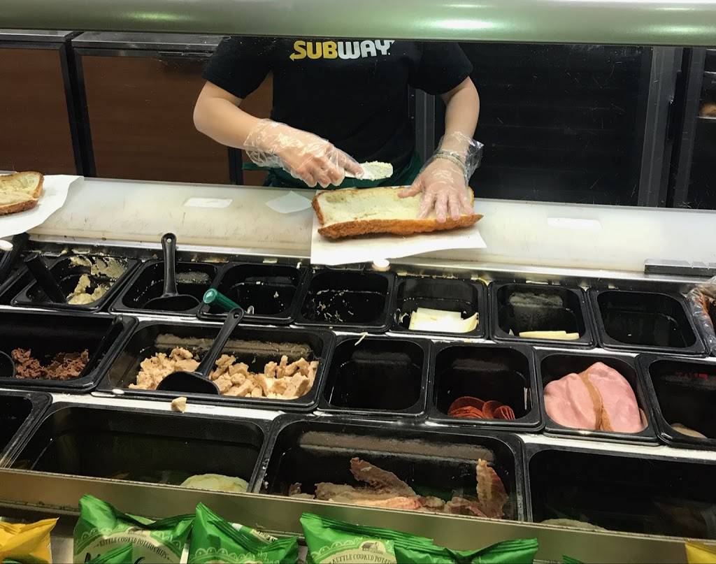 Subway | restaurant | 208 Jefferson St, Greenfield, OH 45123, USA | 9379810598 OR +1 937-981-0598