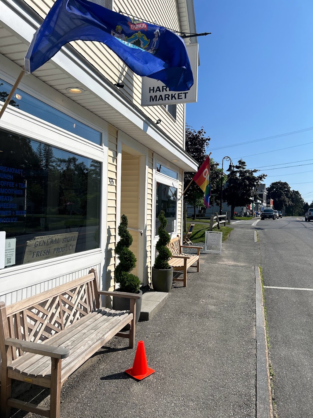 Harbor Market | meal takeaway | 335 Main St, Winter Harbor, ME 04693, USA | 2079639066 OR +1 207-963-9066