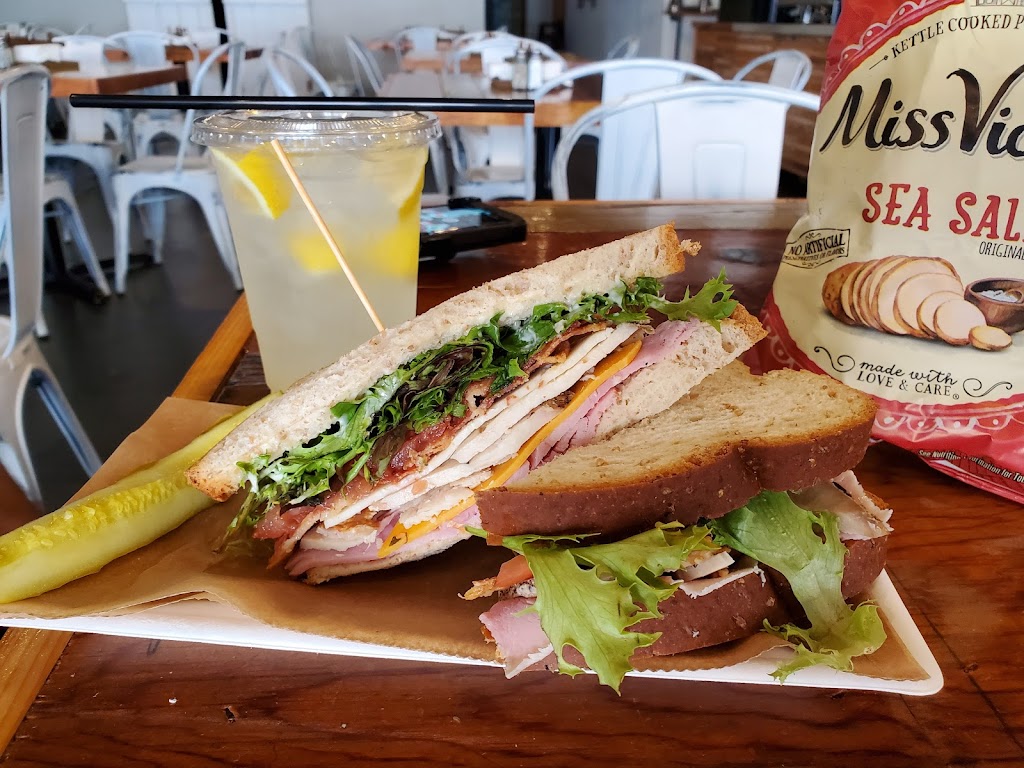 Strayhouse Kitchen + Coffee | bakery | 118 S 5th St, Clinton, OK 73601, USA | 5804502527 OR +1 580-450-2527