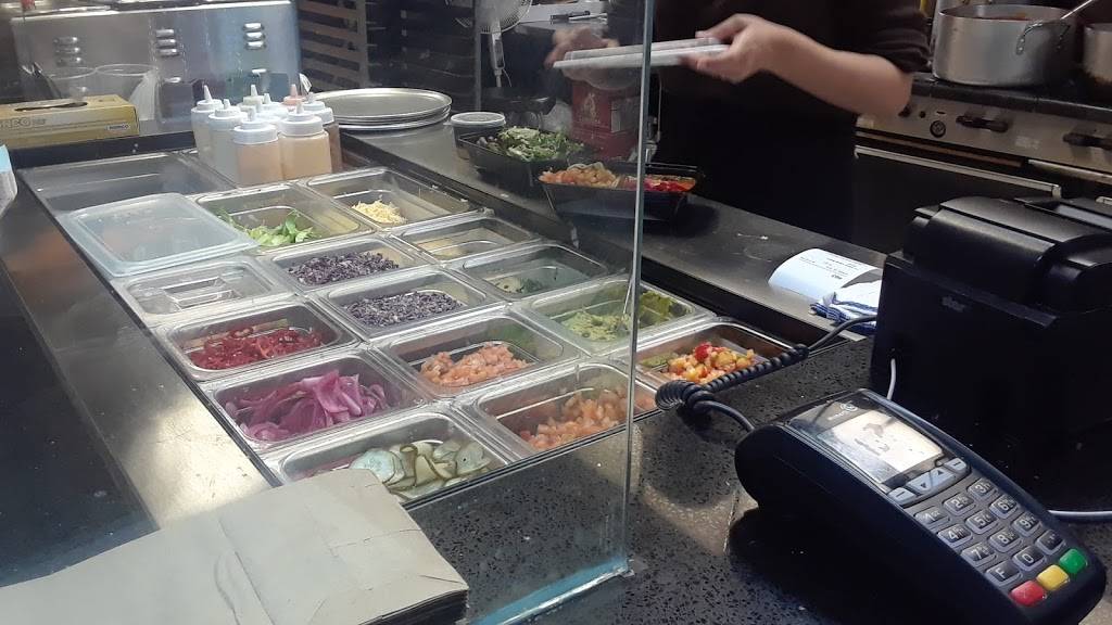 The Bollywood Tacos | restaurant | 36 Simcoe St N, Oshawa, ON L1G 4S1, Canada | 9055765030 OR +1 905-576-5030