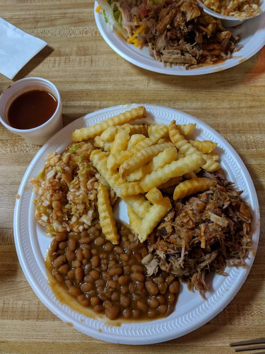 Hendrix Barbecue | restaurant | 2488 Statesville Blvd, Salisbury, NC 28147, USA | 7046339838 OR +1 704-633-9838