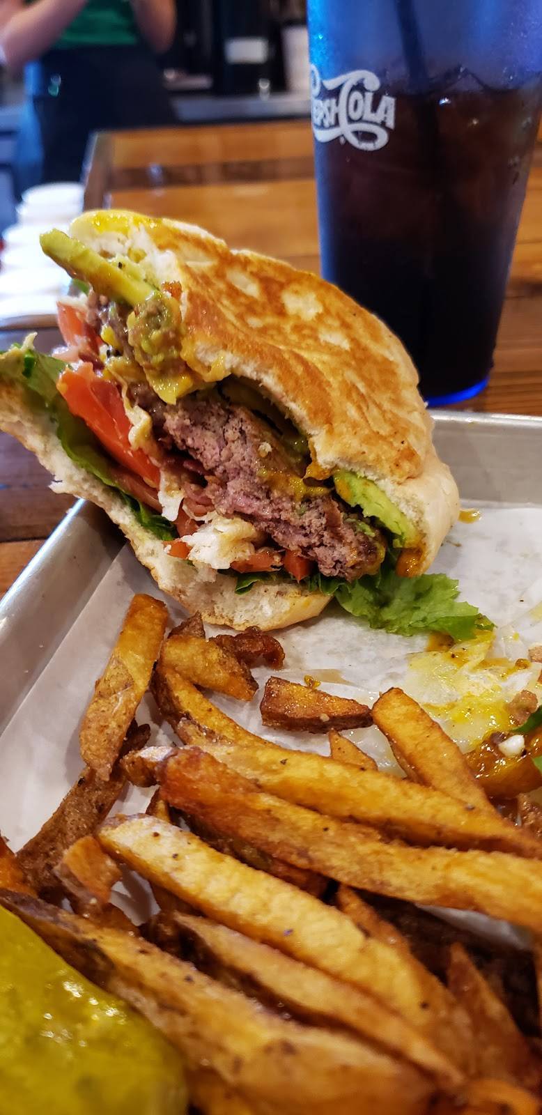 Oscars Breakfast, Burgers & Brews | restaurant | 6007 US-60 Suite 220, Barboursville, WV 25504, USA | 3049486916 OR +1 304-948-6916