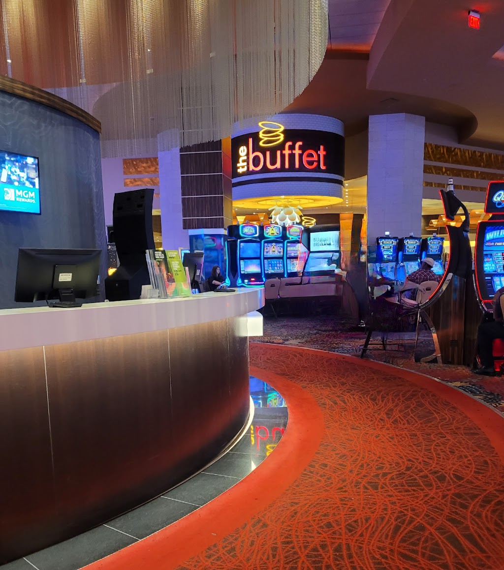 The Buffet | restaurant | MGM Northfield Park, 10777 Northfield Rd, Northfield, OH 44067, USA | 3309087625 OR +1 330-908-7625