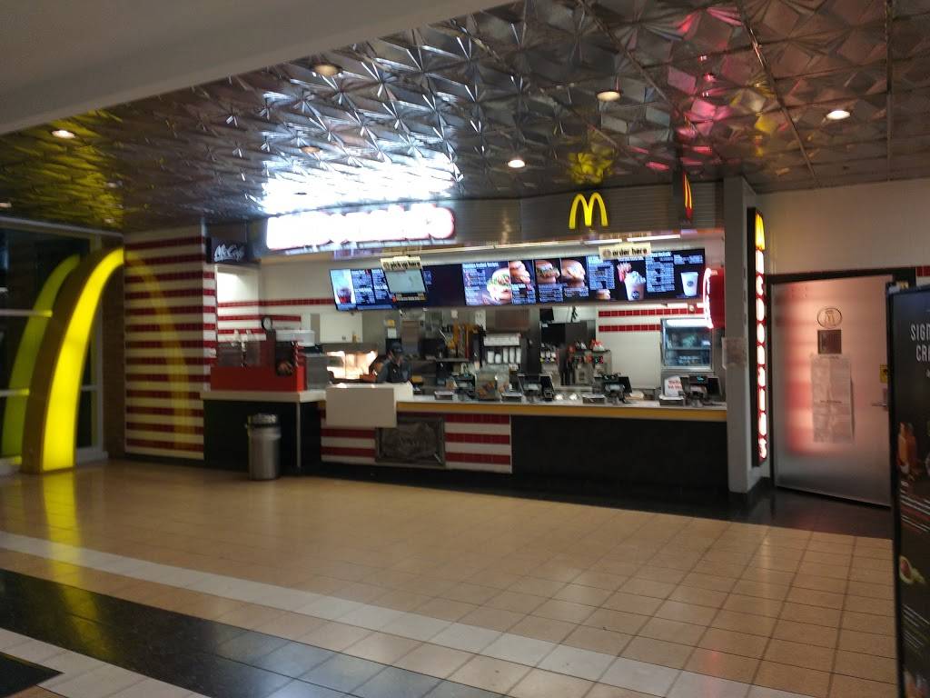 McDonalds | cafe | 5111 Pearl St, Belvidere, IL 61008, USA | 8155441972 OR +1 815-544-1972