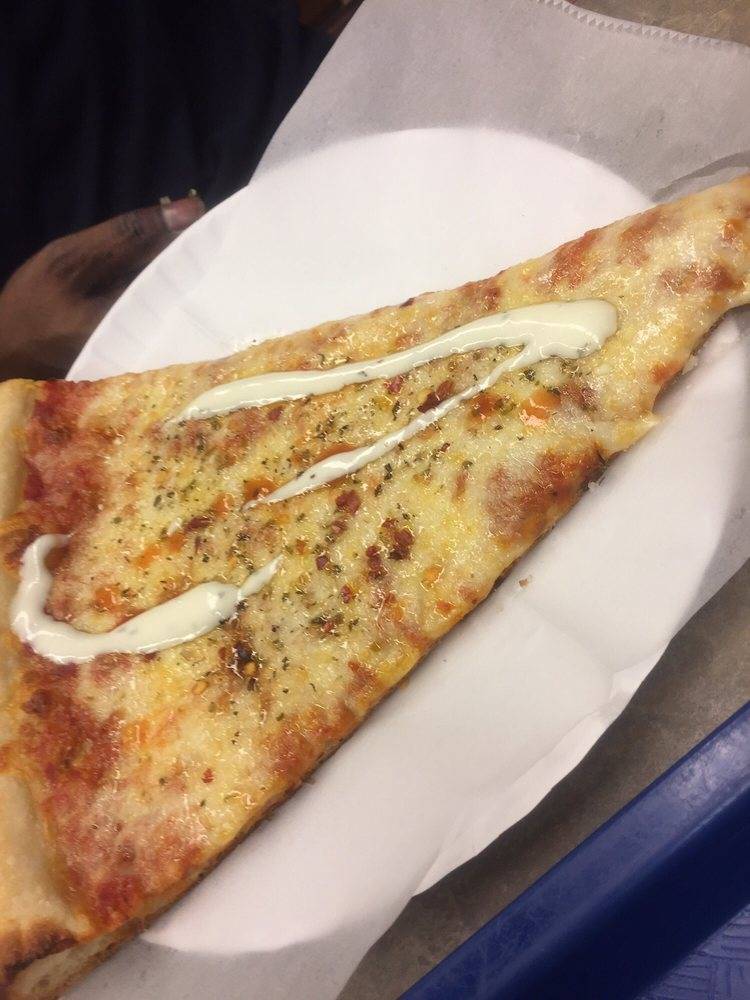 Marios Pizza | restaurant | 940 Manhattan Ave, Brooklyn, NY 11222, USA | 7183492700 OR +1 718-349-2700