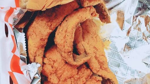 Traditionz Express | restaurant | 323 Cavalier Square, Hopewell, VA 23860, USA | 8044526058 OR +1 804-452-6058