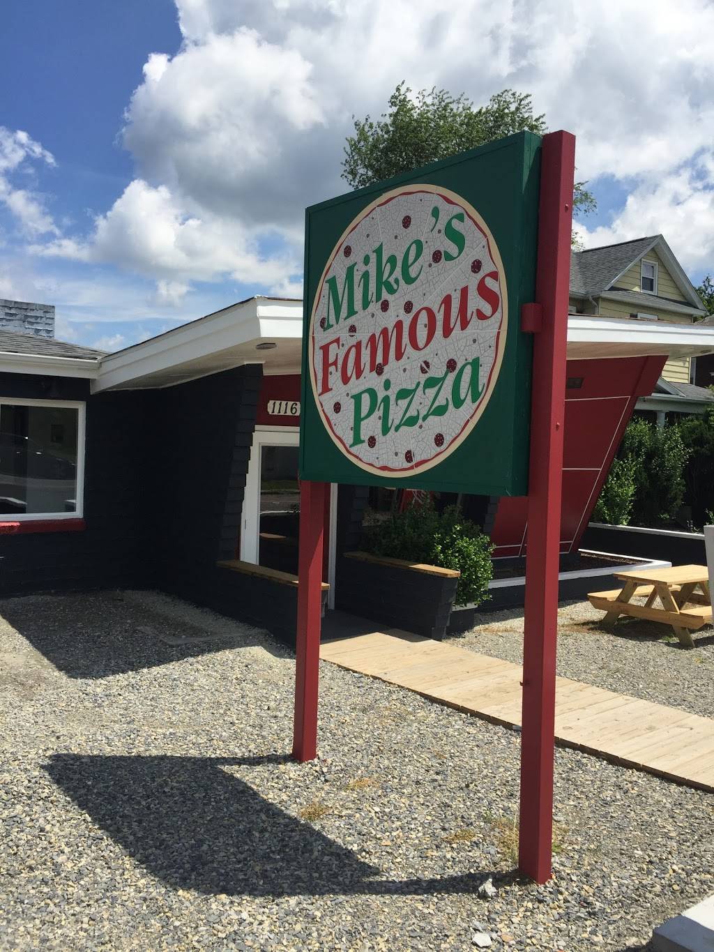 Mikes Pizza | meal delivery | 1116 Grove Ave, Radford, VA 24141, USA | 5407310000 OR +1 540-731-0000