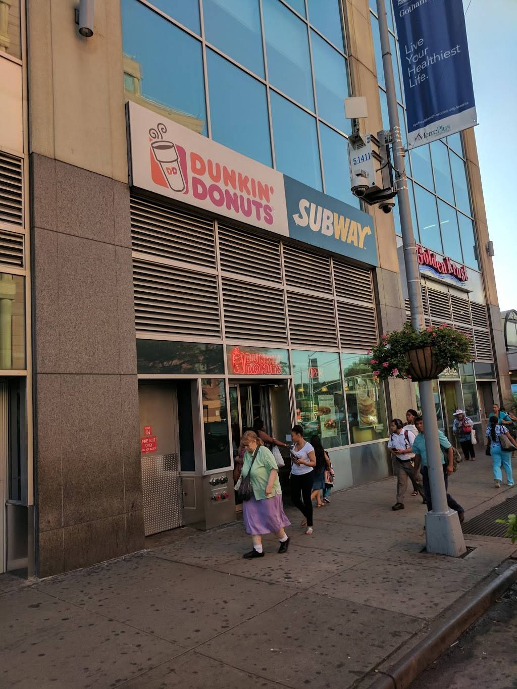 Dunkin Donuts | cafe | 159-02 Jamaica Ave, Jamaica, NY 11425, USA | 7182063593 OR +1 718-206-3593