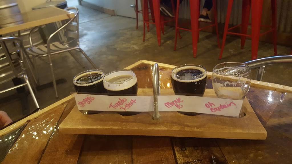 Dirty Job Brewing | restaurant | 117 N Main St, Mansfield, TX 76063, USA | 6825181791 OR +1 682-518-1791