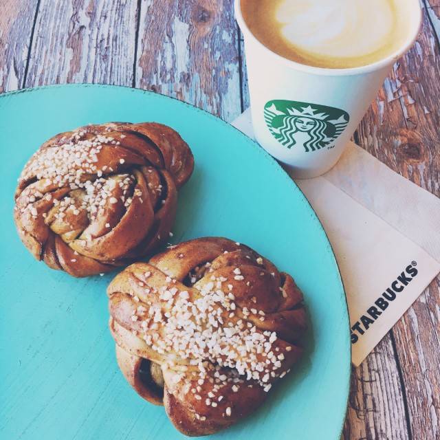 Starbucks | cafe | 101 E Front St, Wheaton, IL 60187, USA | 6307841361 OR +1 630-784-1361